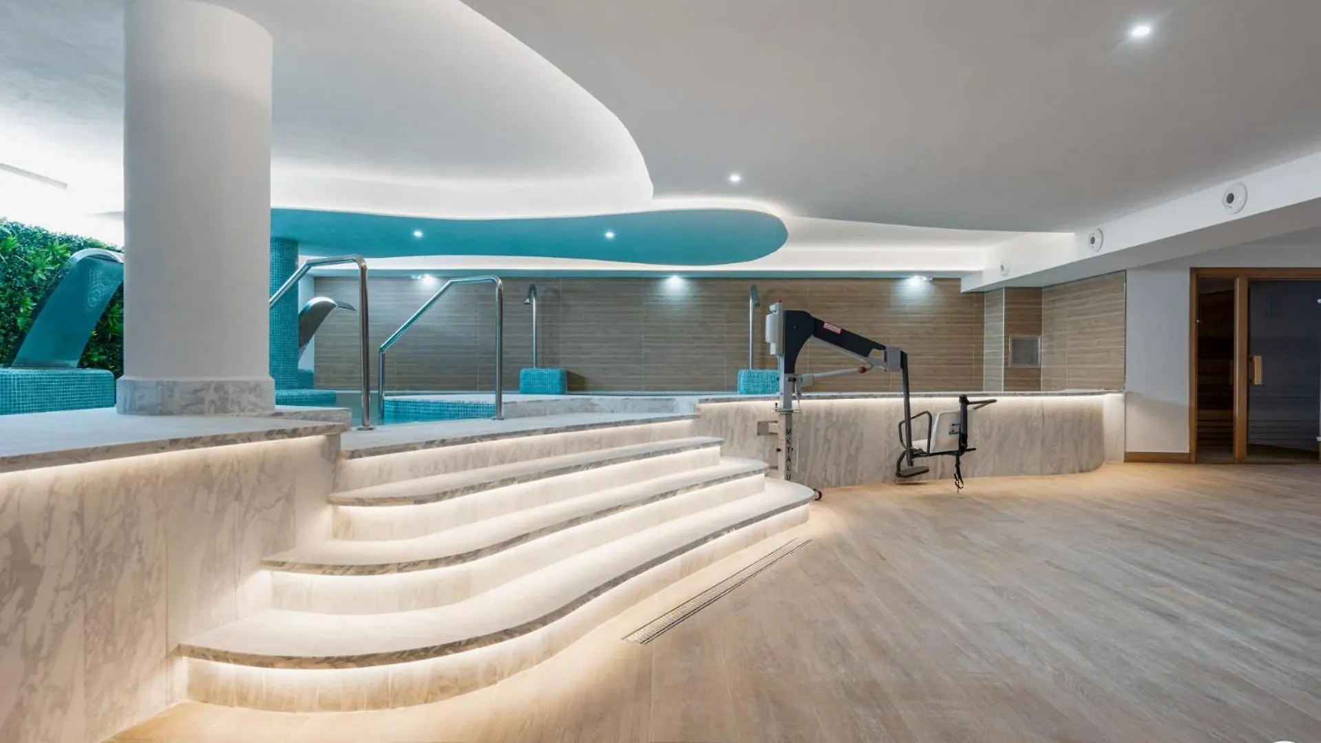 Vivi Homes - Breeze View, Sauna, Gym & Pool Sitio de Calahonda 0*,