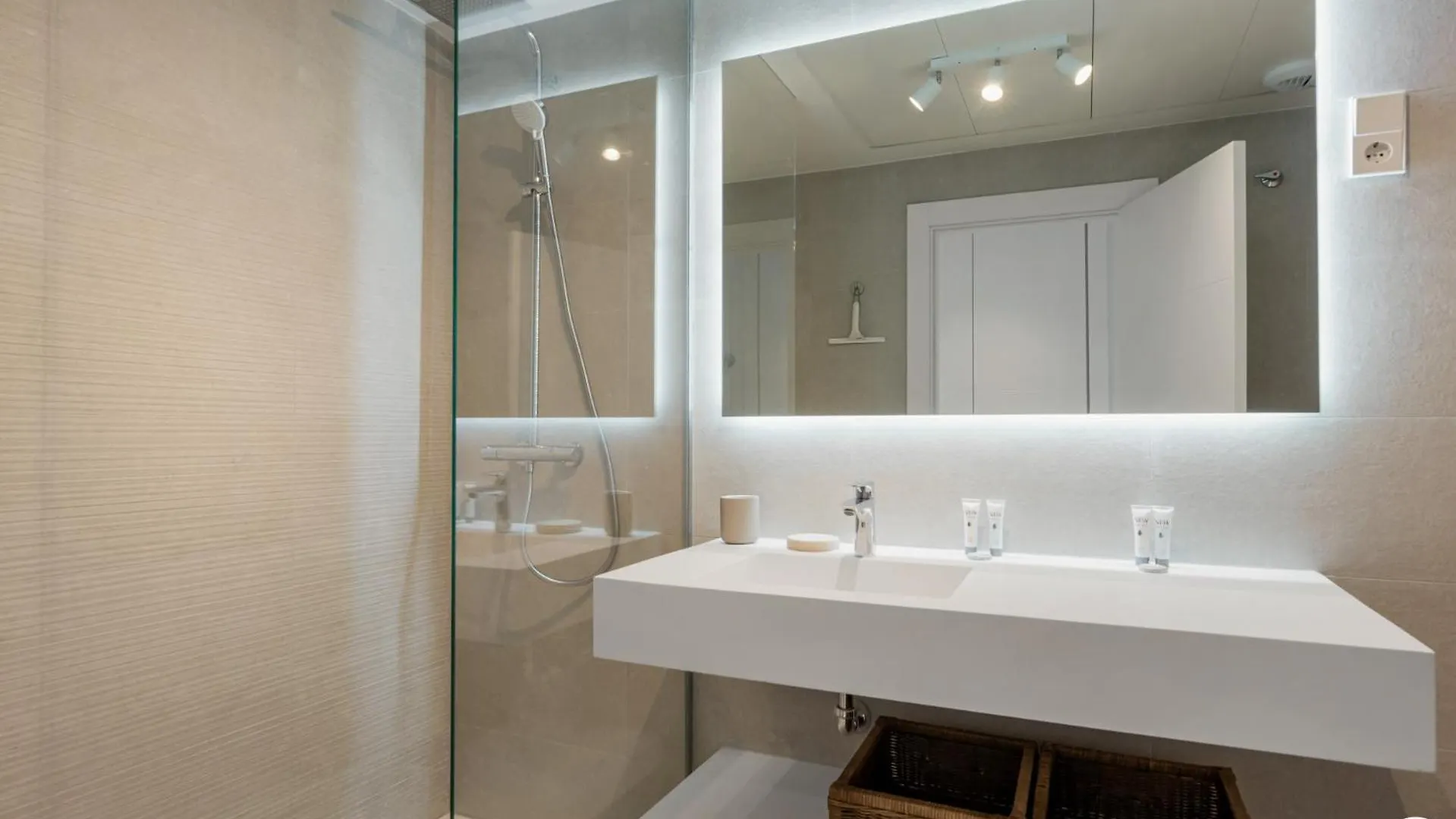 Vivi Homes - Breeze View, Sauna, Gym & Pool Sitio de Calahonda 0*,