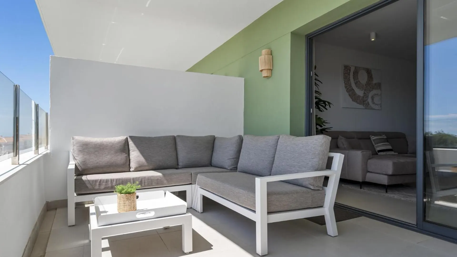 Apartment Vivi Homes - Breeze View, Sauna, Gym & Pool Sitio de Calahonda