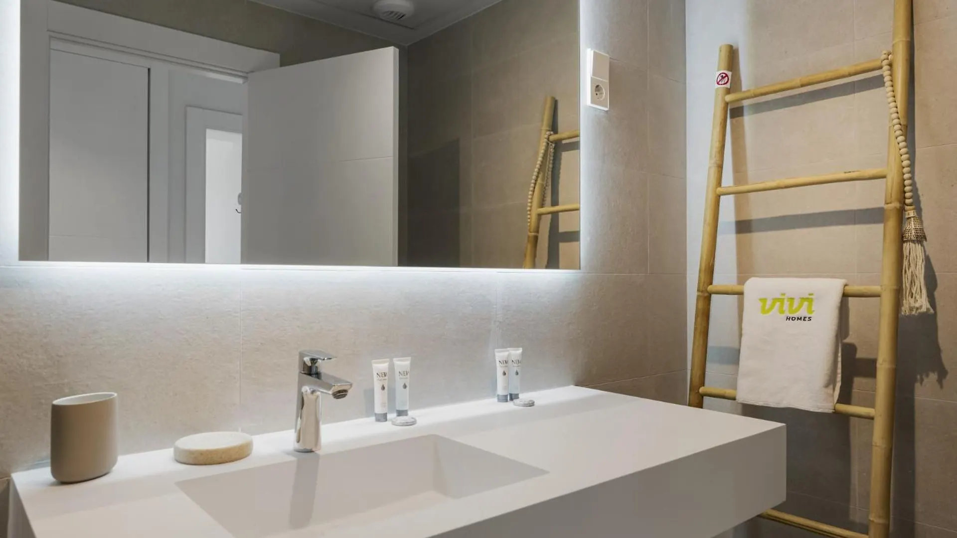 Apartment Vivi Homes - Breeze View, Sauna, Gym & Pool Sitio de Calahonda Spain
